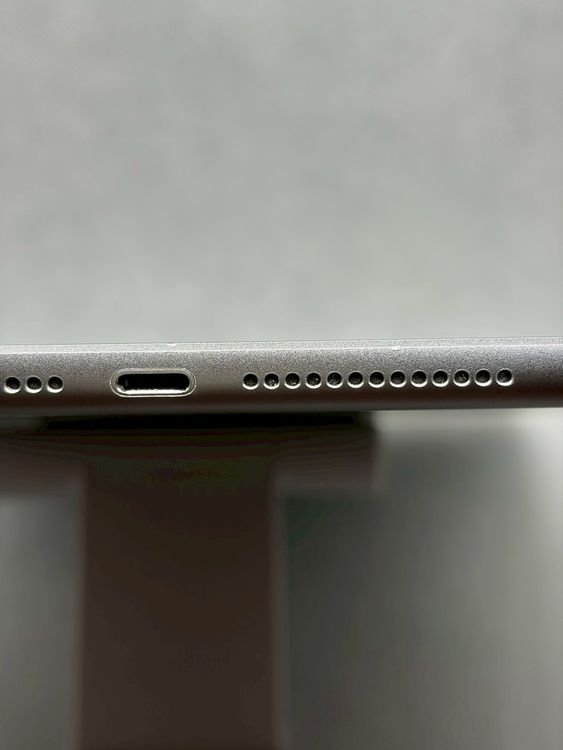 ��SIM�ե꡼ iPad ��6���� 32GB ���졼