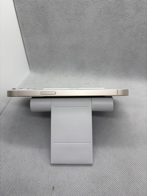 ���Хåƥ꡼88% SIM�ե꡼ iPhone13 128GB �������饤��