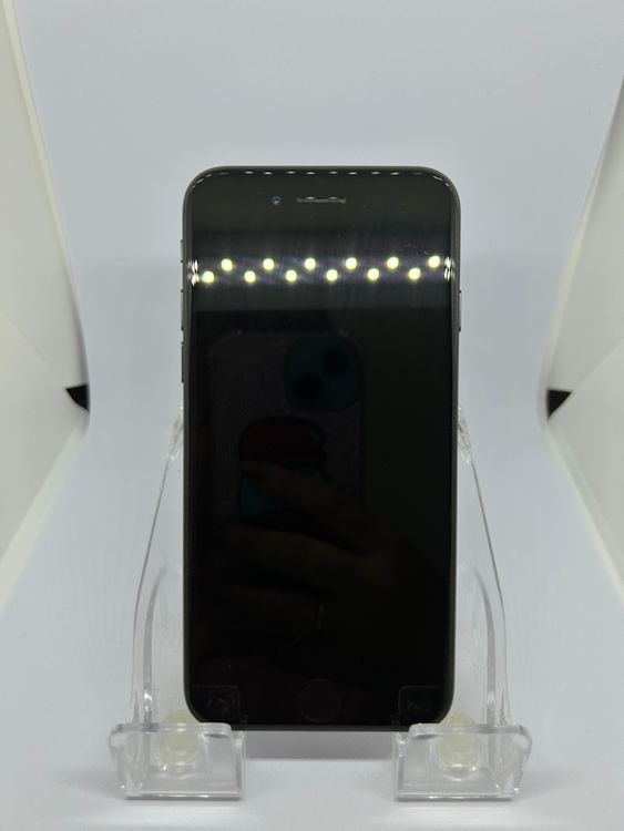 ��SIM�ե꡼ iPhone7  128GB �֥�å� �Хåƥ꡼81%