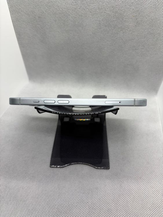 ���ϥԥͥ��ͥå� SIM�ե꡼ iPhone15 128GB �֥롼 �Хåƥ꡼84%