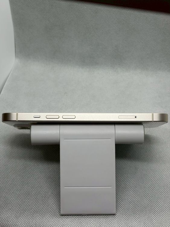 ���Хåƥ꡼88% SIM�ե꡼ iPhone13 128GB �������饤��
