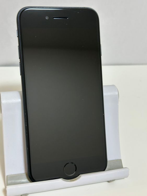 ��SIM�ե꡼ iPhoneSE ��3���� 128GB �ߥåɥʥ���