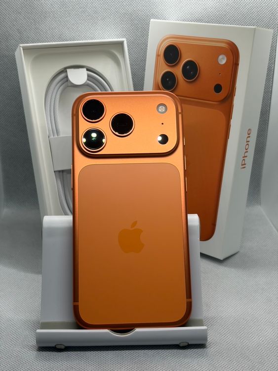 ������Ʊ�� �Хåƥ꡼99% SIM�ե꡼ iPhone17Pro 256GB �����