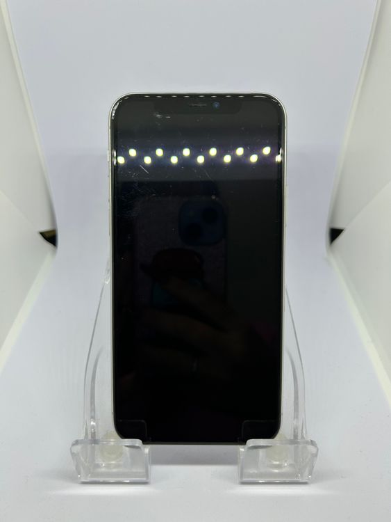 ��SIM�ե꡼ iPhone11Pro  64GB ����С�