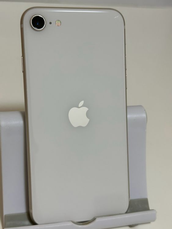 ��SIM�ե꡼ iPhoneSE ��3���� 64GB �������饤��