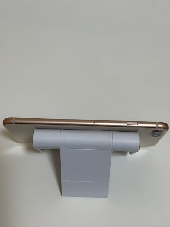 ������ �Хåƥ꡼87% SIM�ե꡼ iPhone8Plus 64GB �������