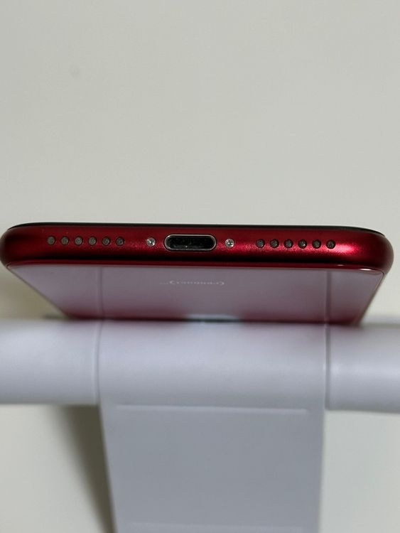 ��SIM�ե꡼ iPhoneSE ��2���� 64GB ��å�