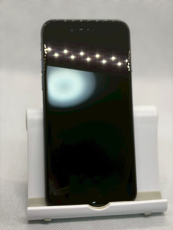 ������Ʊ�� SIM�ե꡼ iPhoneSE ��3���� 128GB �ߥåɥʥ���