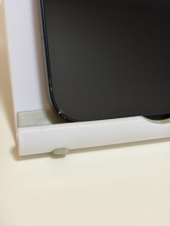 ���Хåƥ꡼84% SIM�ե꡼ iPhone14 128GB �ߥåɥʥ���
