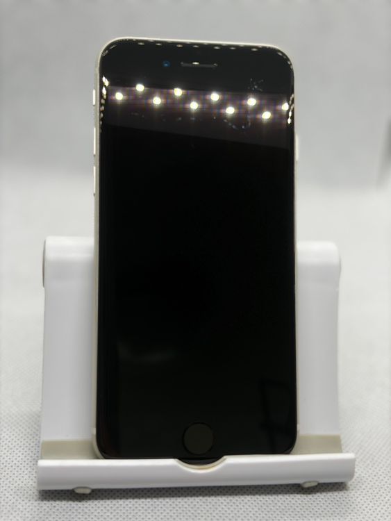 ���Хåƥ꡼85% SIM�ե꡼ iPhoneSE ��3���� 64GB �������饤��