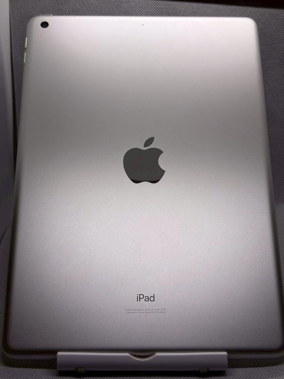 ���Хåƥ꡼90% Ķ���� iPad ��7���� 128GB ����С� Wi-Fi��ǥ�