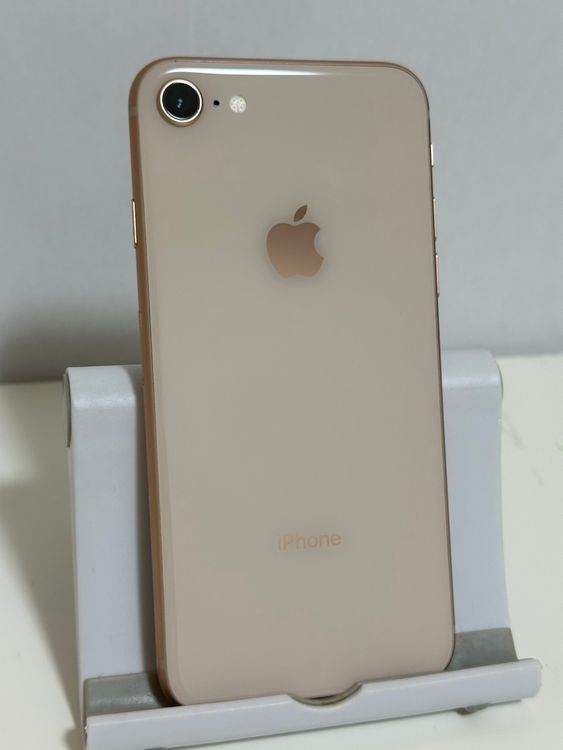 ��Ķ���� �Хåƥ꡼86% SIM�ե꡼ iPhone8 64GB �������