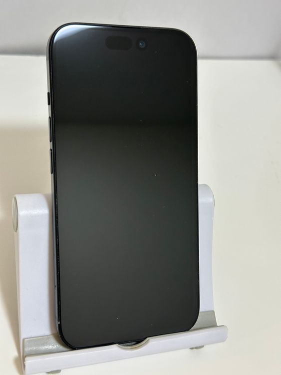 ���Хåƥ꡼82% SIM�ե꡼ iPhone15 128GB �֥�å�