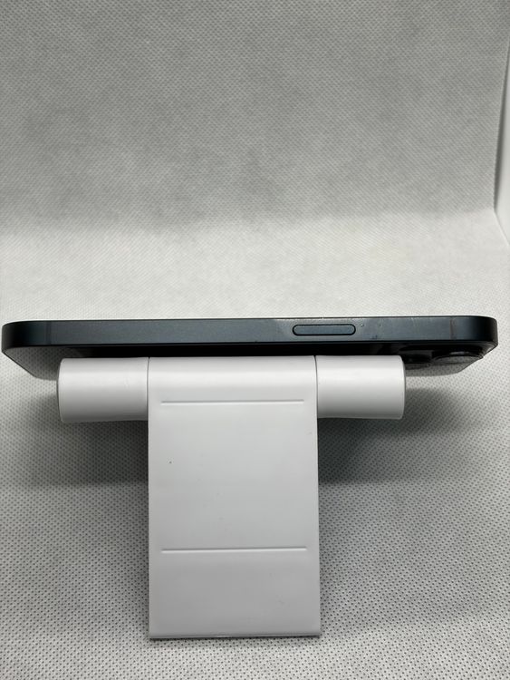 ���Хåƥ꡼86% SIM�ե꡼ iPhone14 128GB �ߥåɥʥ���