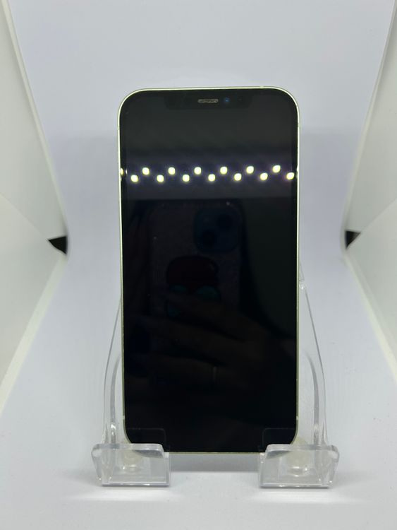 ��SIM�ե꡼ iPhone12  64GB ���꡼�� �Хåƥ꡼77%