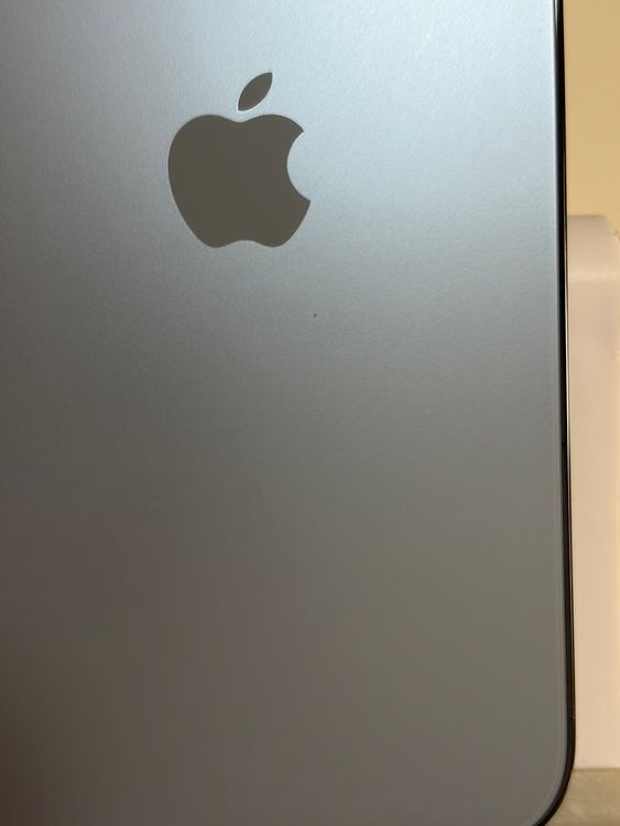 ���Хåƥ꡼82% SIM�ե꡼ iPhone13Pro 128GB ������֥롼
