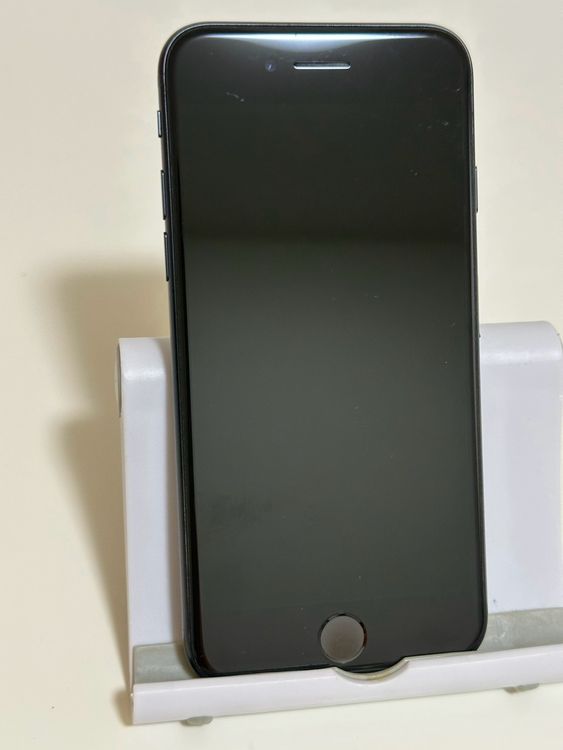 ��SIM�ե꡼ iPhoneSE ��3���� 64GB �ߥåɥʥ���