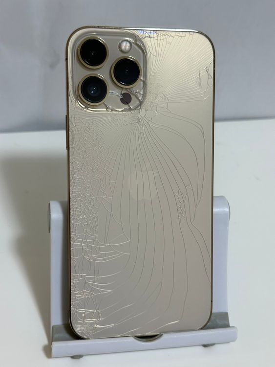 ���Хåƥ꡼86% SIM�ե꡼ iPhone13ProMax 128GB �������
