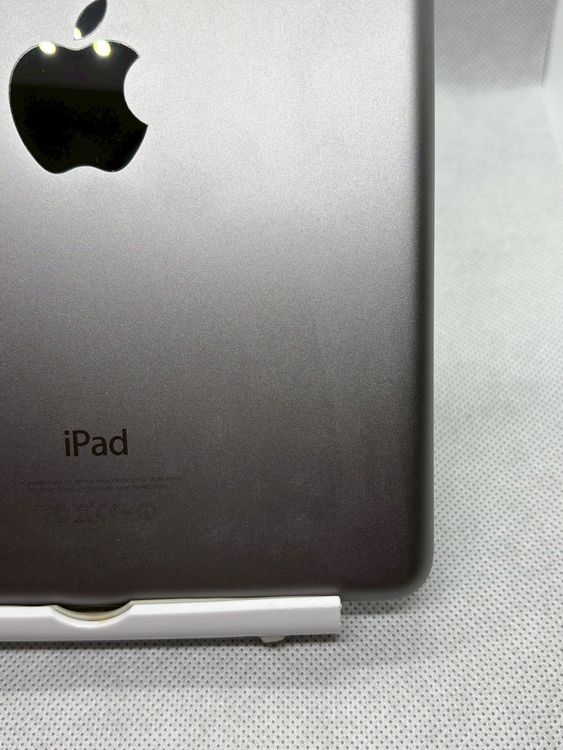 ���Хåƥ꡼87% iPad mini 2 16GB au ���졼