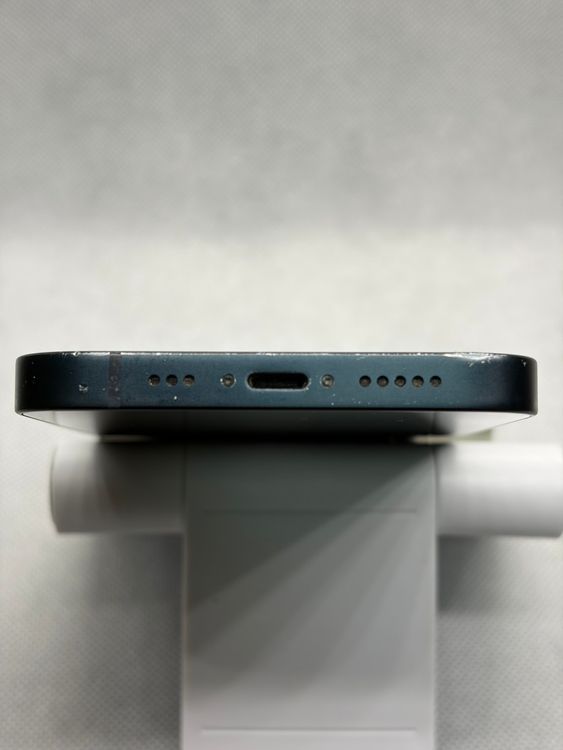 ���Хåƥ꡼86% SIM�ե꡼ iPhone14 128GB �ߥåɥʥ���