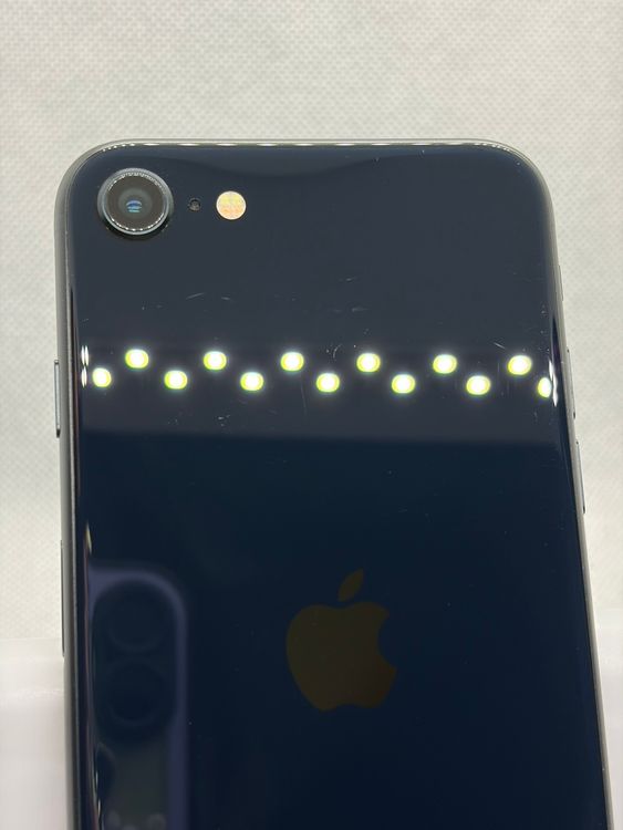 ���Хåƥ꡼89% SIM�ե꡼ iPhoneSE ��3���� 128GB �ߥåɥʥ���