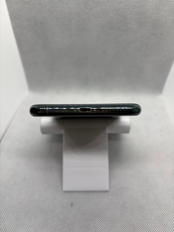 ���Хåƥ꡼86% SIM�ե꡼ iPhone11ProMax 256GB ���꡼��