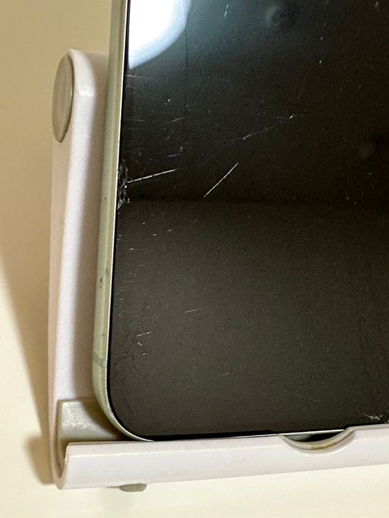 ���Хåƥ꡼83% SIM�ե꡼ iPhone15 128GB ���꡼��