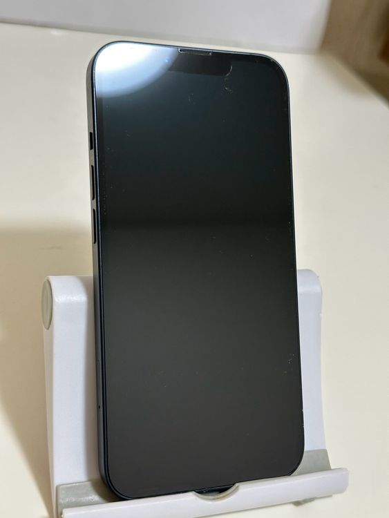 ���Хåƥ꡼84% SIM�ե꡼ iPhone13 128GB �ߥåɥʥ���