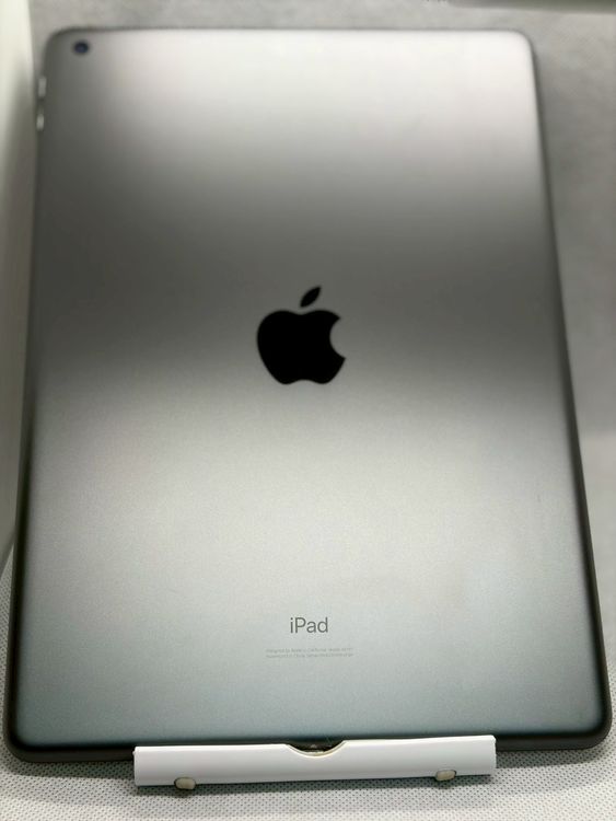 ��iPad ��7���� 32GB ���졼 �Хåƥ꡼83%