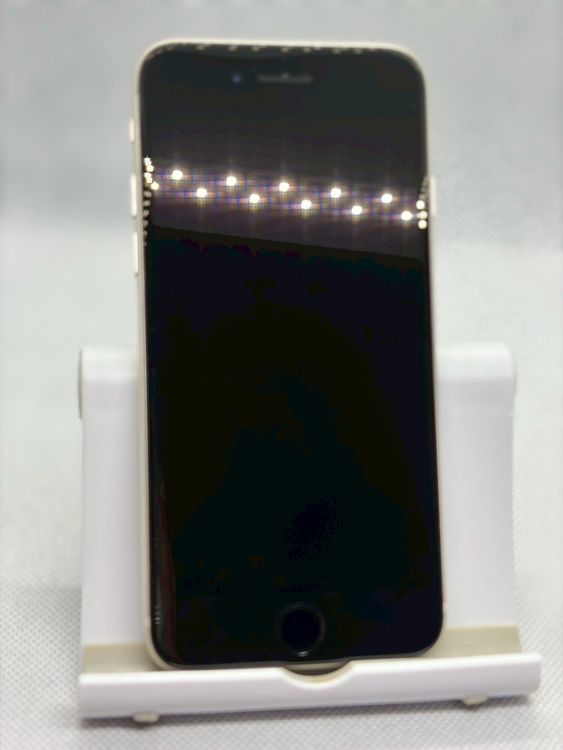 ��Ķ���� SIM�ե꡼ iPhoneSE ��3���� 64GB �������饤�� �Хåƥ꡼82%