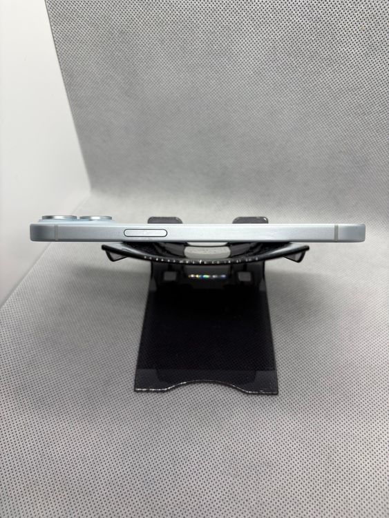 ���ϥԥͥ��ͥå� SIM�ե꡼ iPhone15 128GB �֥롼 �Хåƥ꡼84%