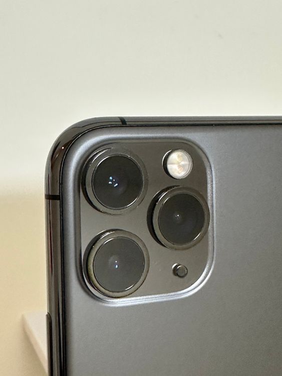 ��SIM�ե꡼ iPhone11Pro 64GB ���ڡ������쥤