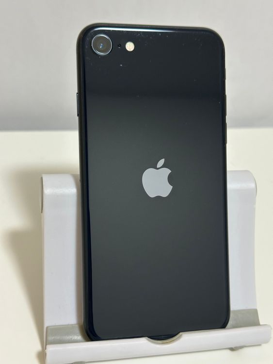 ��SIM�ե꡼ iPhoneSE ��3���� 128GB �ߥåɥʥ���
