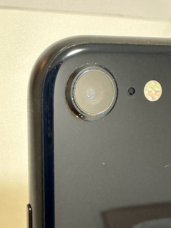 ���Хåƥ꡼85% SIM�ե꡼ iPhoneSE ��3���� 64GB �ߥåɥʥ���