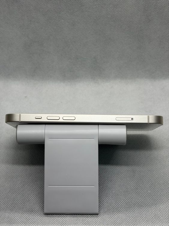 ���Хåƥ꡼86% ����Ʊ�� SIM�ե꡼ iPhone14 128GB �������饤��