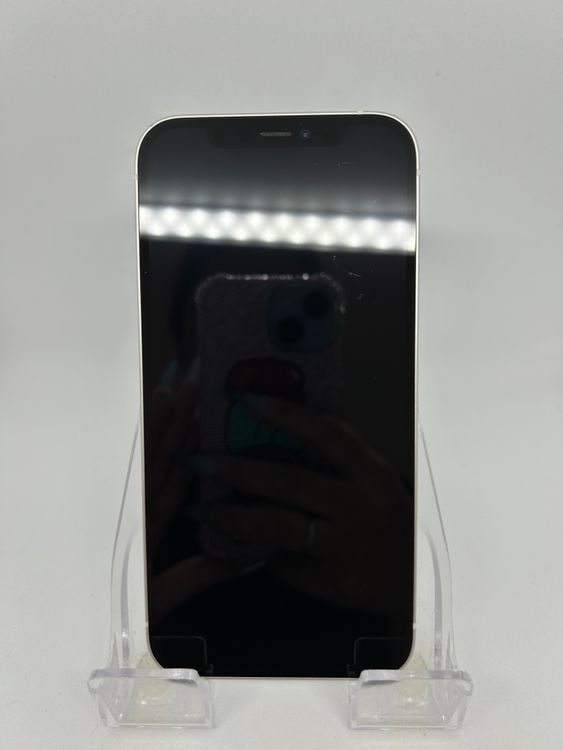 ��SIM�ե꡼ iPhone12  64GB �ۥ磻�� �Хåƥ꡼77%
