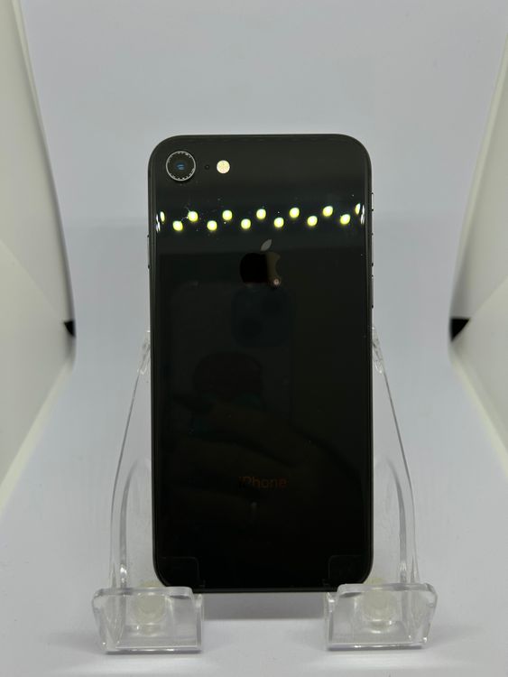 ��SIM�ե꡼ iPhone8  64GB ���졼 ����̵��
