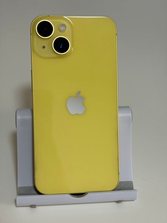 ���Хåƥ꡼82% SIM�ե꡼ iPhone14 128GB ��������