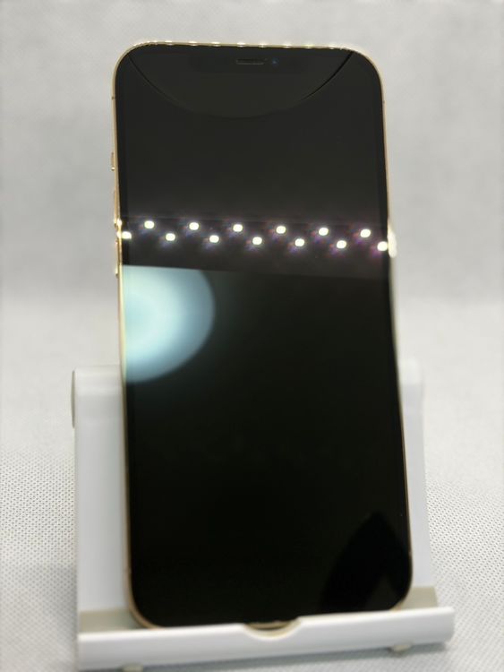 ��Ķ���� �Хåƥ꡼82% SIM�ե꡼ iPhone12ProMax 128GB �������
