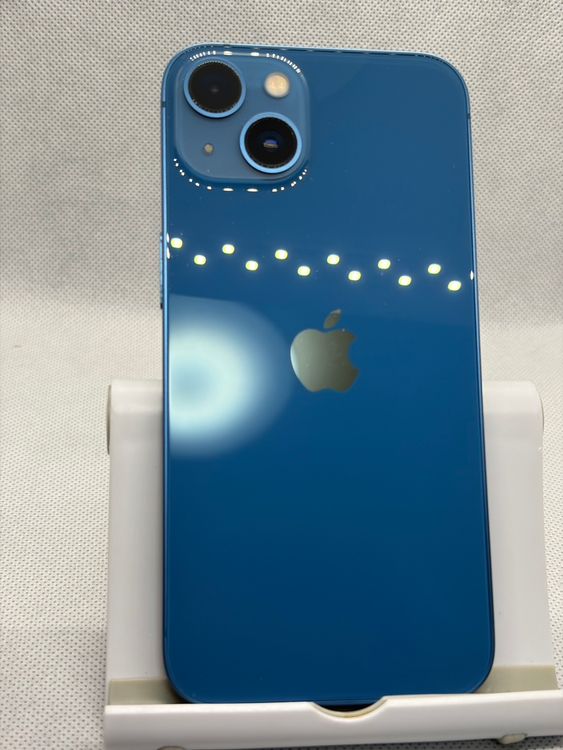 ���Хåƥ꡼88% SIM�ե꡼ iPhone13 256GB �֥롼