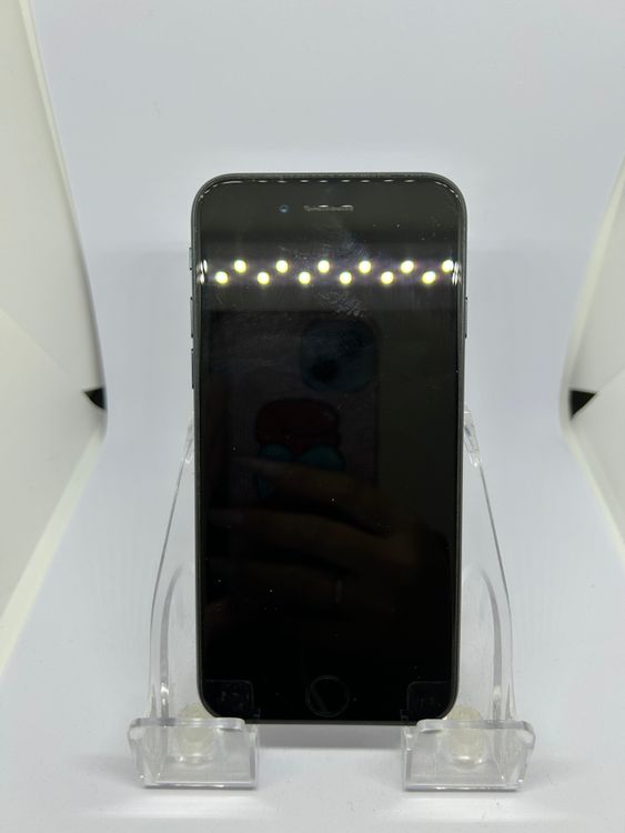 ��SIM�ե꡼ iPhoneSE��3����  64GB �ߥåɥʥ���