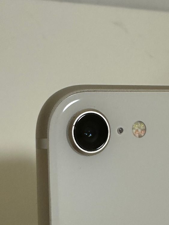 ��Ķ���� SIM�ե꡼ iPhoneSE ��3���� 128GB �������饤��