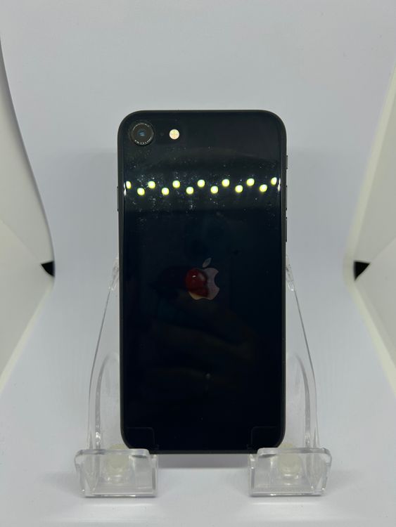 ��SIM�ե꡼ iPhoneSE��3����  64GB �ߥåɥʥ��� �Хåƥ꡼82%