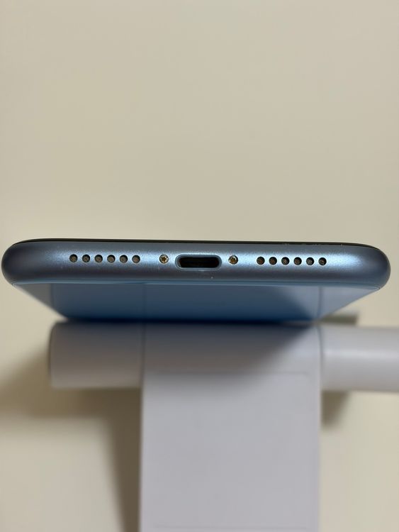 ���Хåƥ꡼80% ���� SIM�ե꡼ iPhoneXR 128GB �֥롼