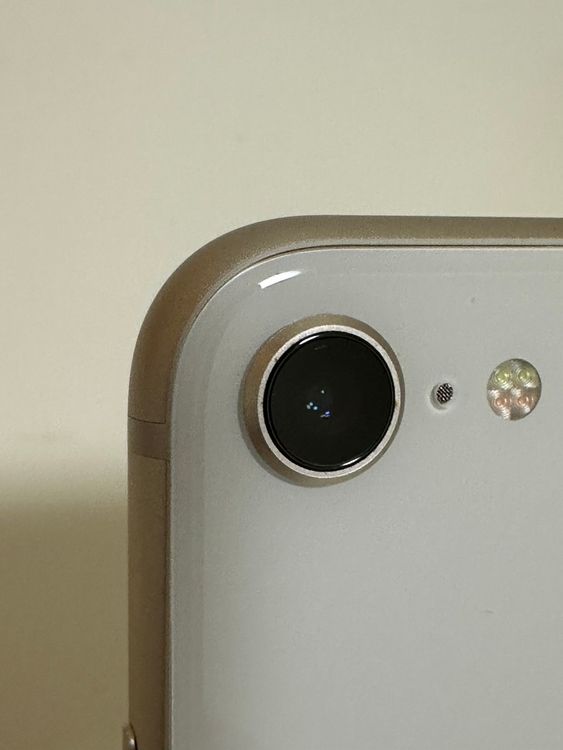 ������ �Хåƥ꡼98% SIM�ե꡼ iPhoneSE ��3���� 128GB �������饤��
