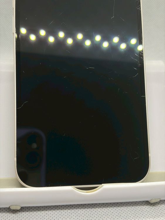 ���Хåƥ꡼87% SIM�ե꡼ iPhone14 128GB �������饤��