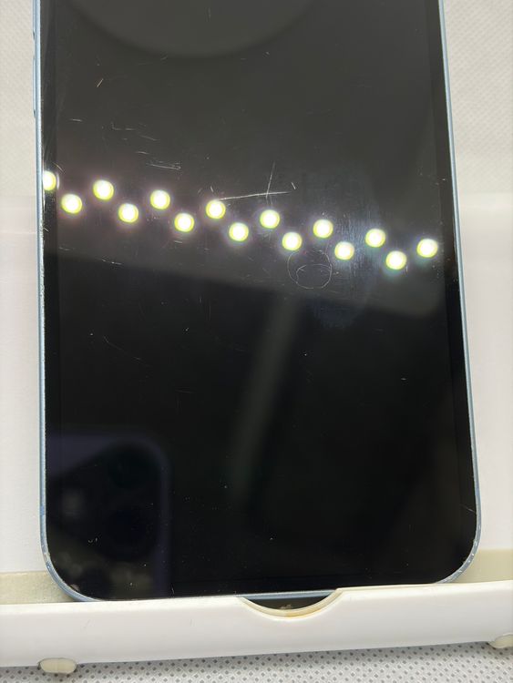 ���Хåƥ꡼84% SIM�ե꡼ iPhone14 128GB �֥롼