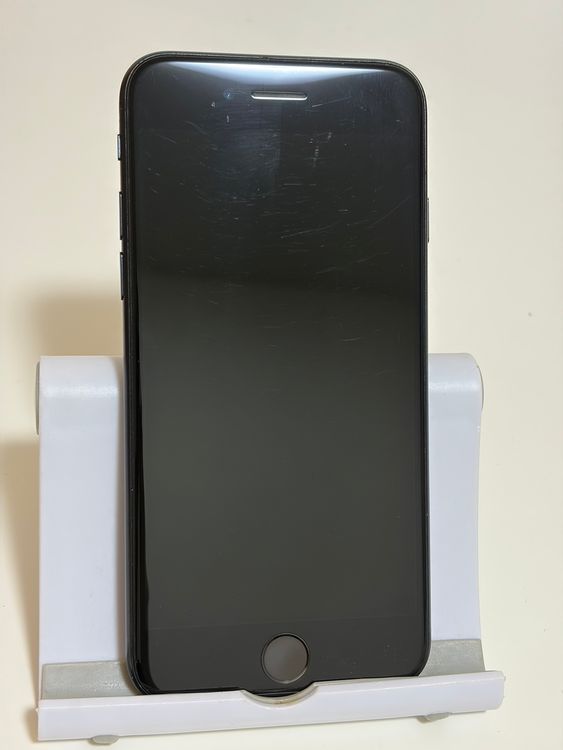 ��SIM�ե꡼ iPhoneSE ��2���� 64GB �֥�å�