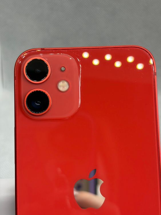 ���Хåƥ꡼82% SIM�ե꡼ iPhone12mini 64GB ��å�