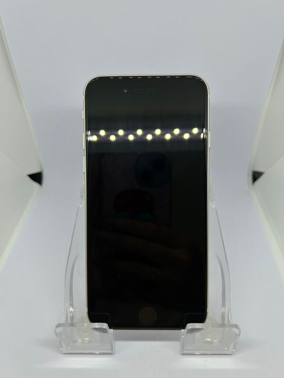 ��SIM�ե꡼ iPhoneSE��3����  64GB �������饤��